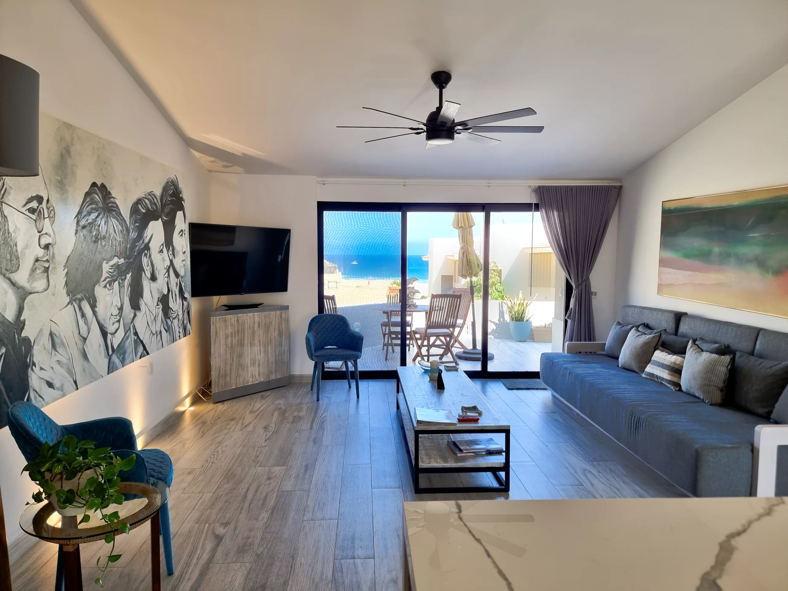 Casa Ricardo living room