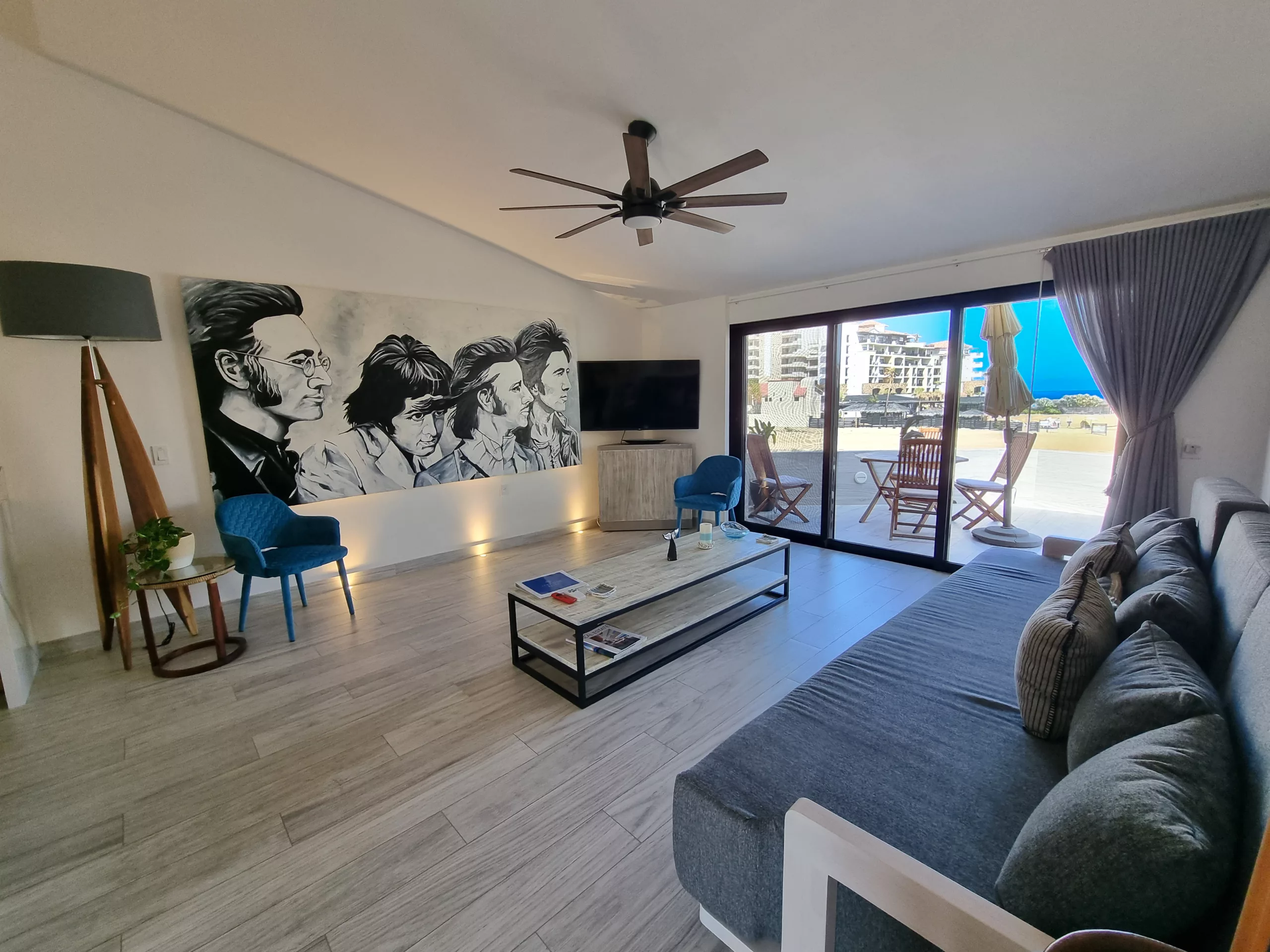 Casa Ricardo living room